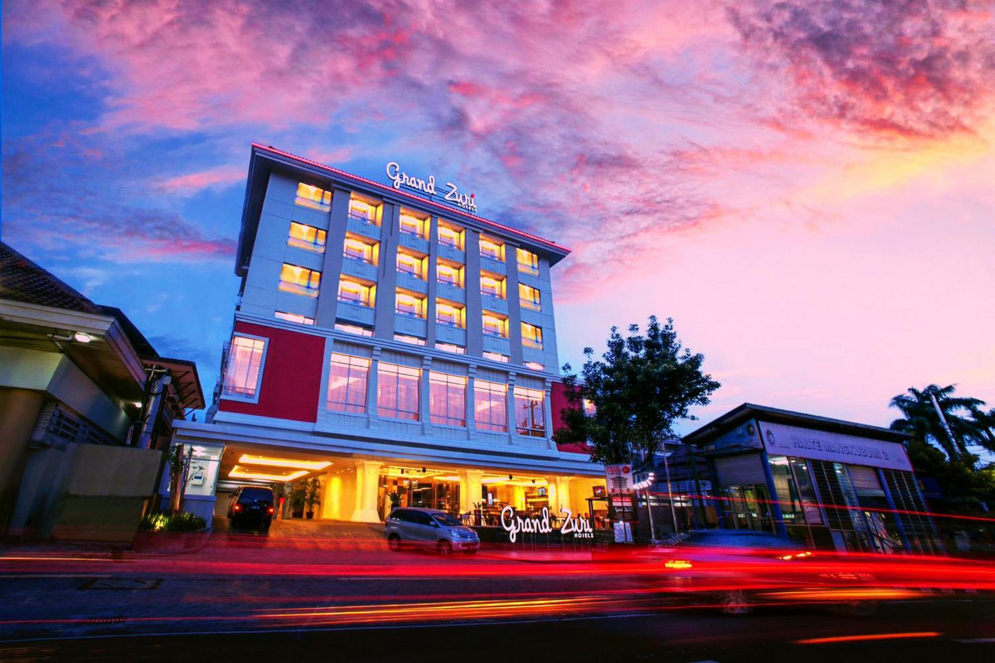 Grand Zuri Malioboro Hotel Yogyakarta Exterior photo